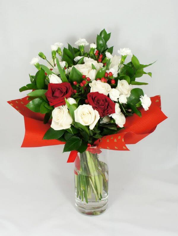 Red and white roses - bouquet