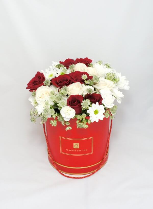 Box - red and white rose